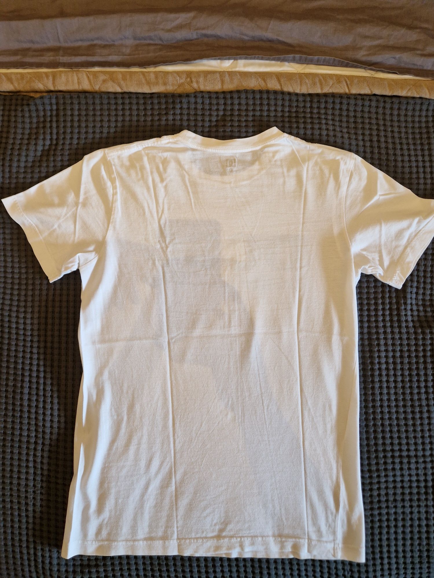 T-shirt DC Shoes branca - tamanho S