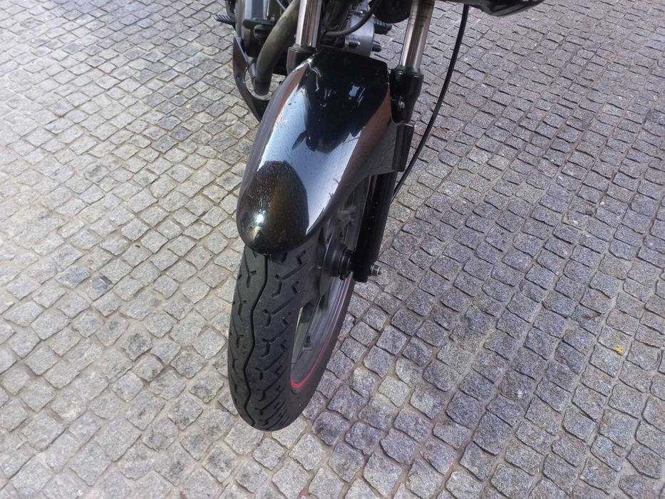 Honda CBF125 - em bom estado