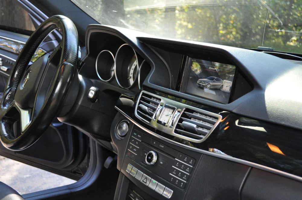 Mercedes-Benz E-Class W212 E220