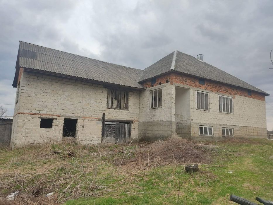 Продається будинок (Первинний ринок)