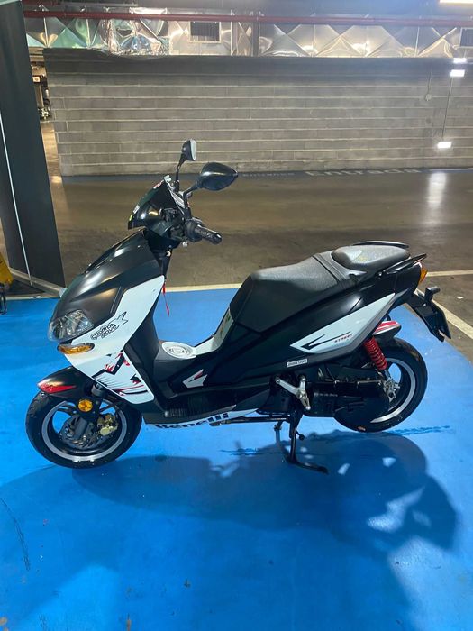 Benelli 49X 50cc — Excelente Estado, Apenas 8.000 km!