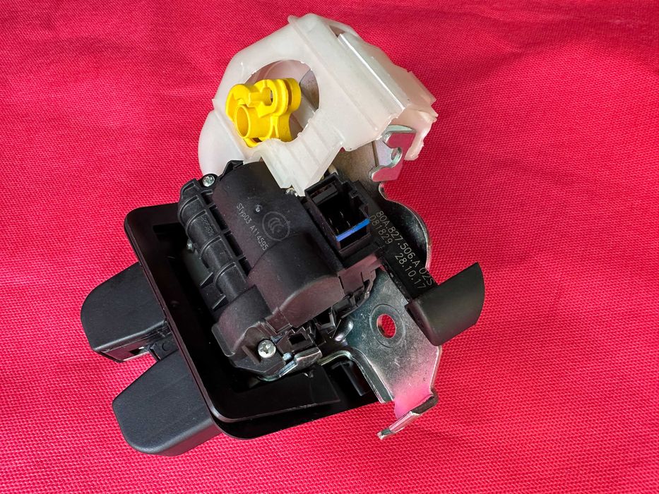 Замок крышки двери багажника audi q5 80A (80a827506a) 2016-2022