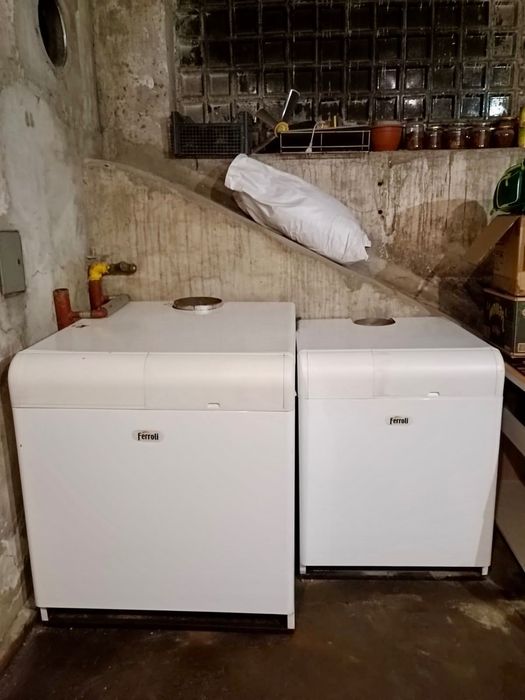 Kotły gazowe Ferroli Pegasus LN 2S (67 kW + 119 kW) + komplet armatury