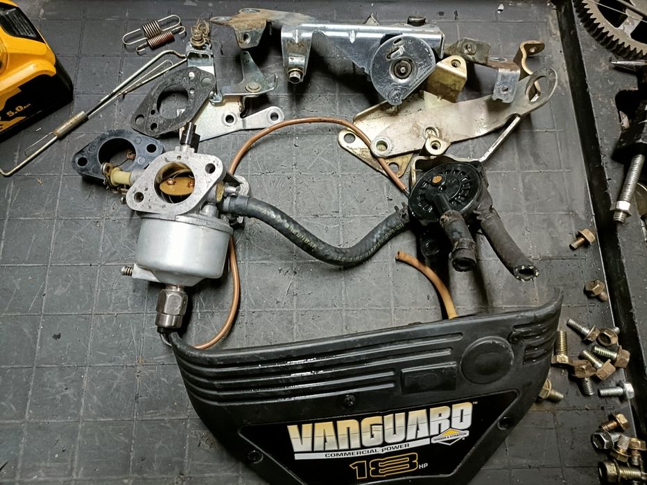 Gaźnik do traktorek kosiarka briggs vanguard 12-20hp Aisam