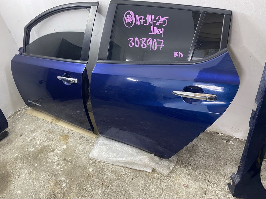 Двері Nissan Leaf ZE1  2018-2024 , дверка , дверь Ліф