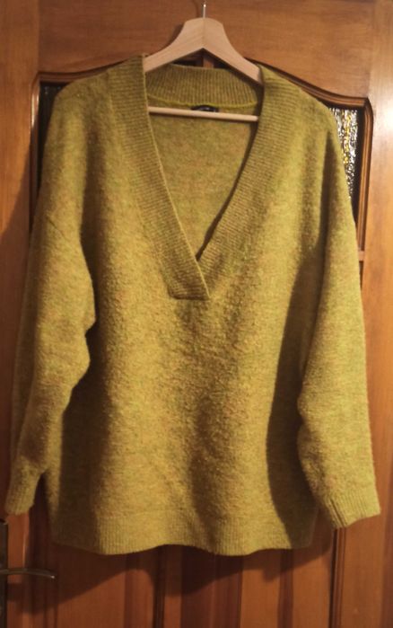 Sweter Medicine w serek