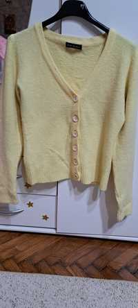 Sweterek żółty damski