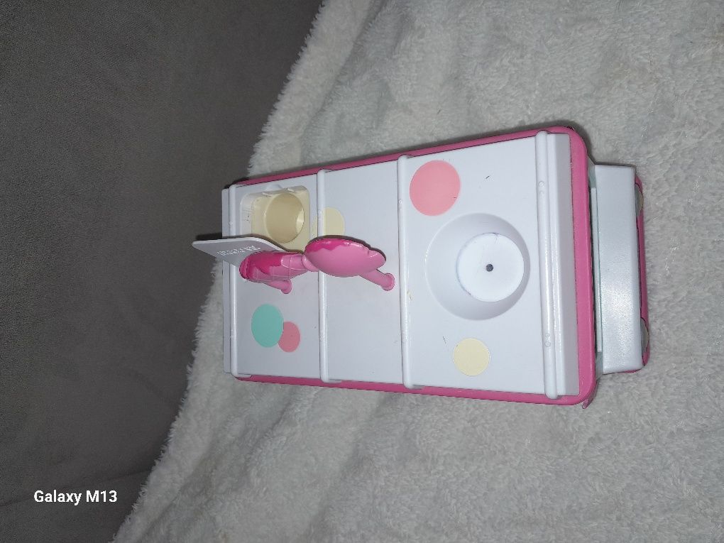 Num noms ciężarówka autobus barbi