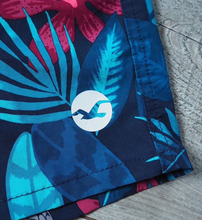 HOLLISTER_Epic Flex_spodenki plażowe męskie_rozmiar 34