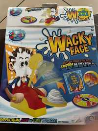 Gra Jacks  Wacky Face, Ciastkiem w twarz