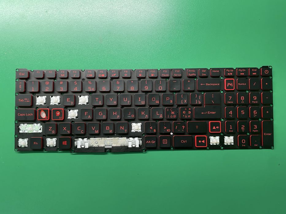 Клавиши клавиатуры с подсветкой Acer Nitro 5