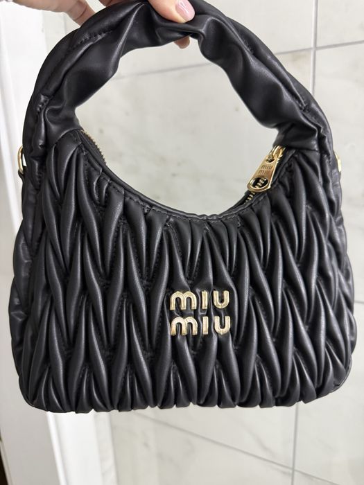 Сумка Міu Міu в гареій якості використовувалася 1 раз