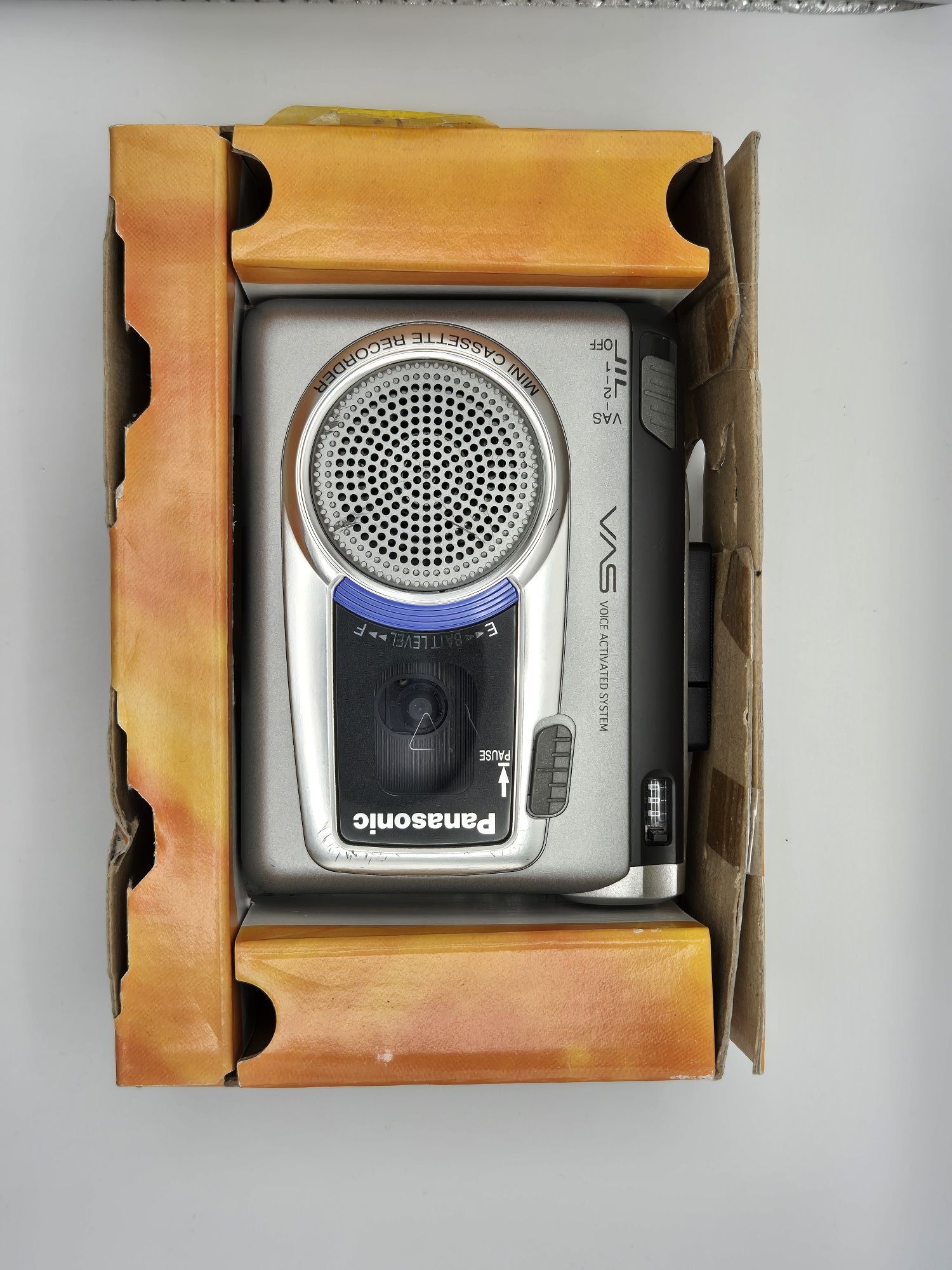 Walkman odtwarzacz dyktafon Panasonic RQ-L30. Aktywacja głosem.