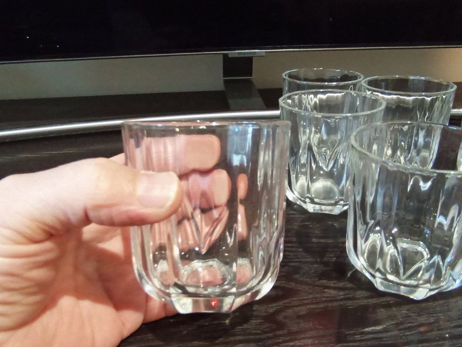 Copos de vidro novos