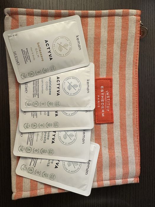 Kosmetyczka z pakietem saszetek Kemon