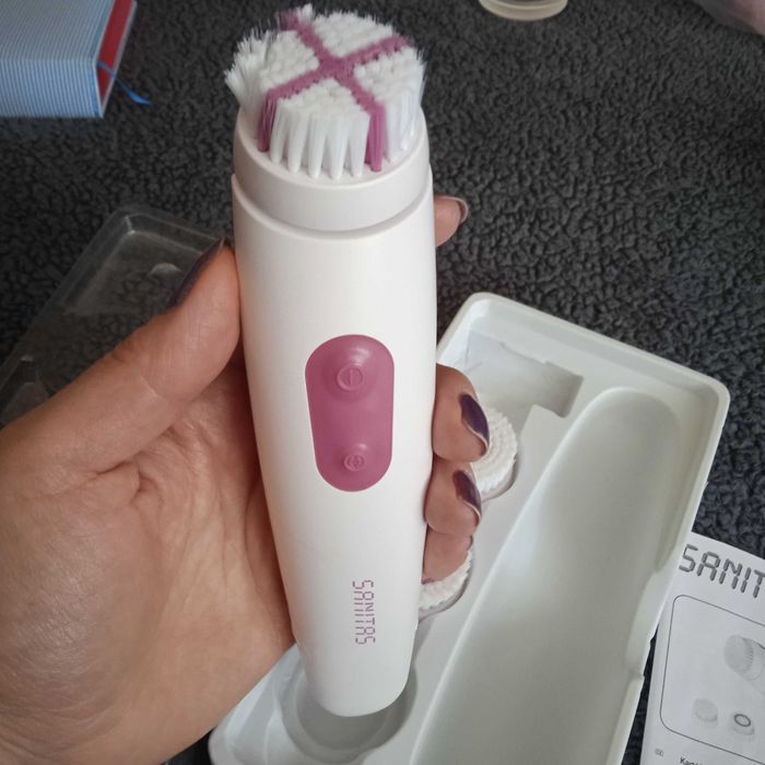 Набір електричних щіток для очищення та масажу обличчя sanitas  sfc 40