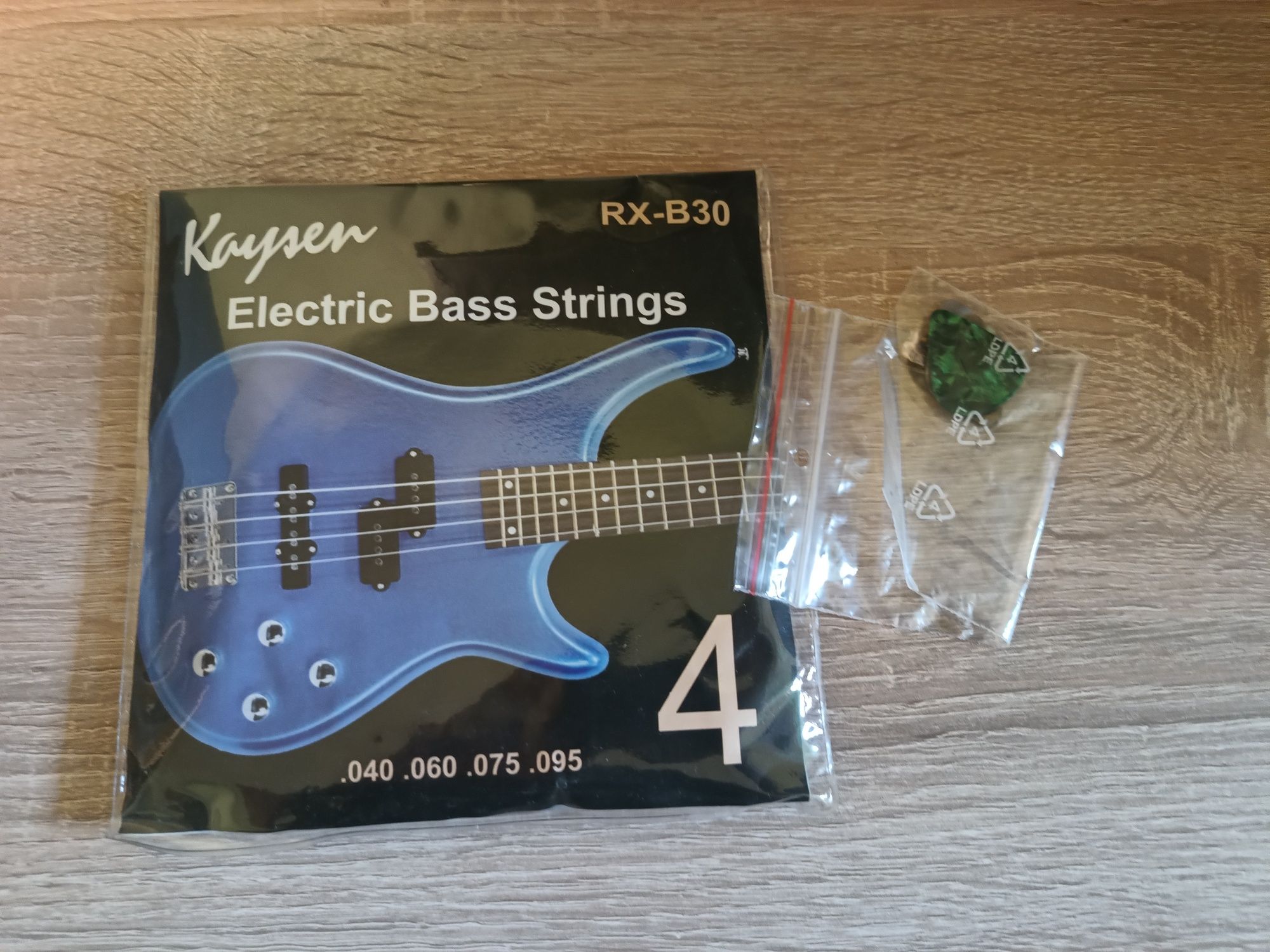 Gitara basowa Vision
