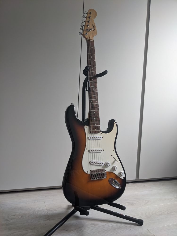 Електрогітара Squier bullet stratocaster