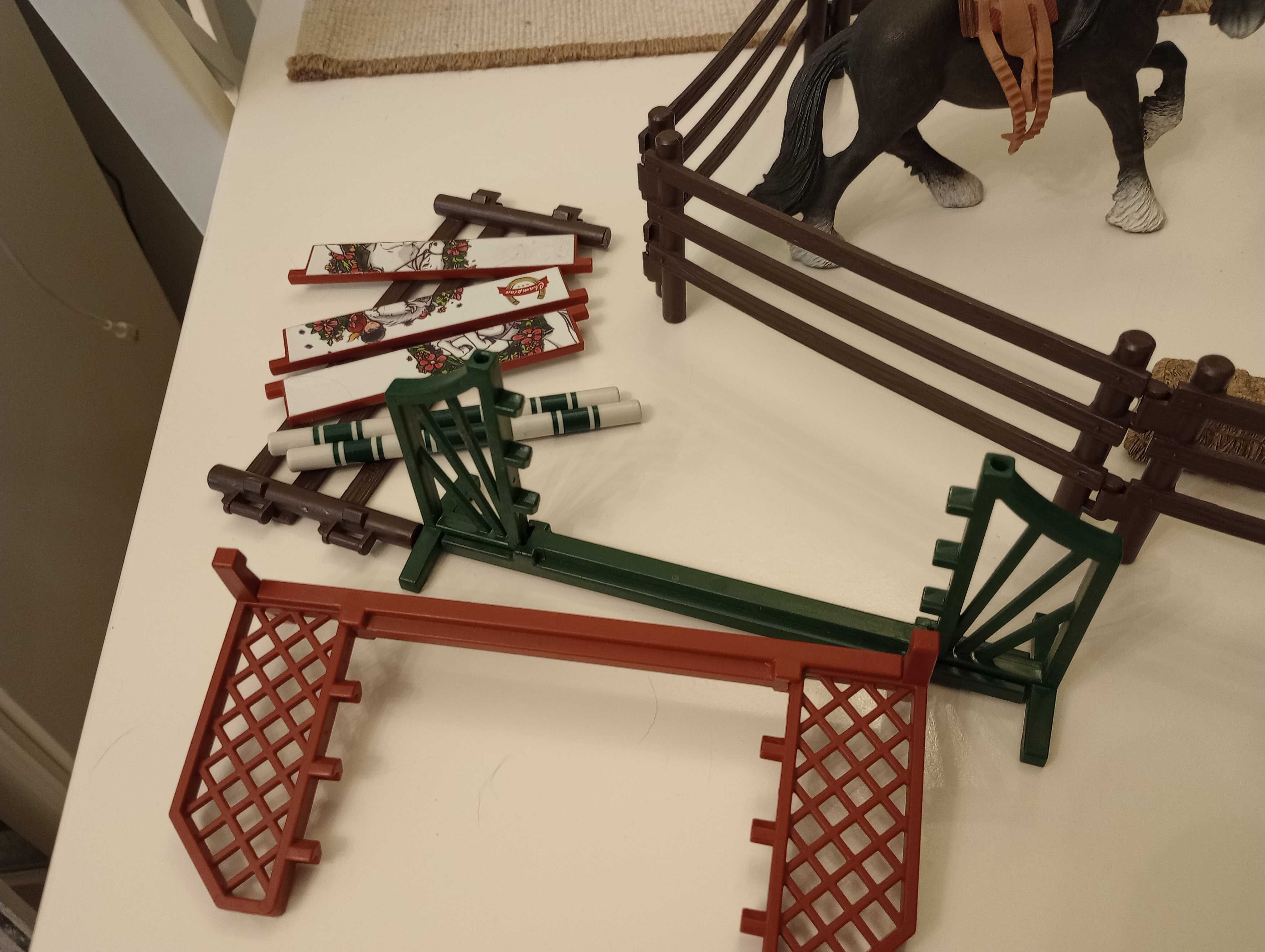SCHLEICH koń przeszkody płotek gratis