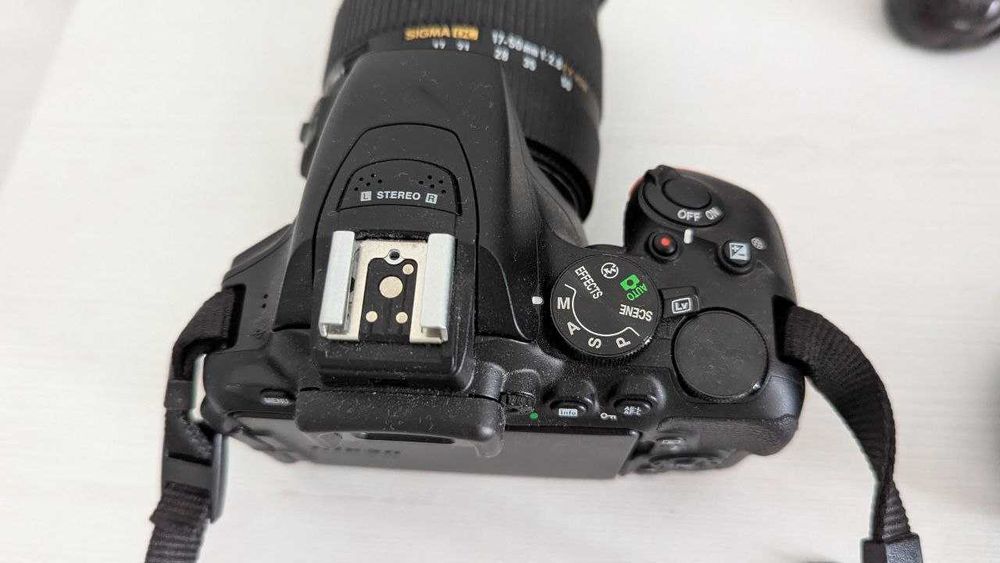 Nikon D5600 + Обєктив Sigma 17-50 / 2.8