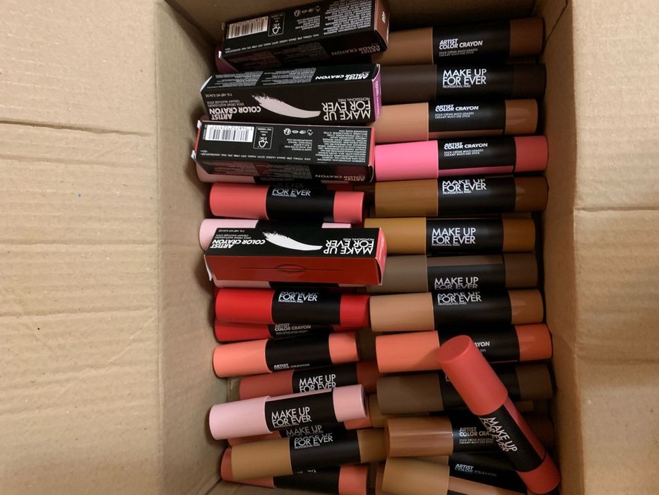 Помада Dior, Eav Saint Laurent, Christian Louboutin, Estee Lauder