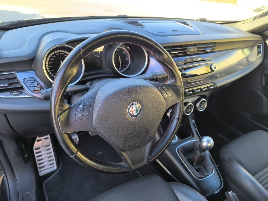 Alfa Romeu Giulietta 1.6 Jtdm full extras