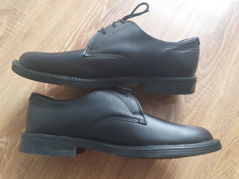 Buty do garnituru, pantofle skórzane,r. 40