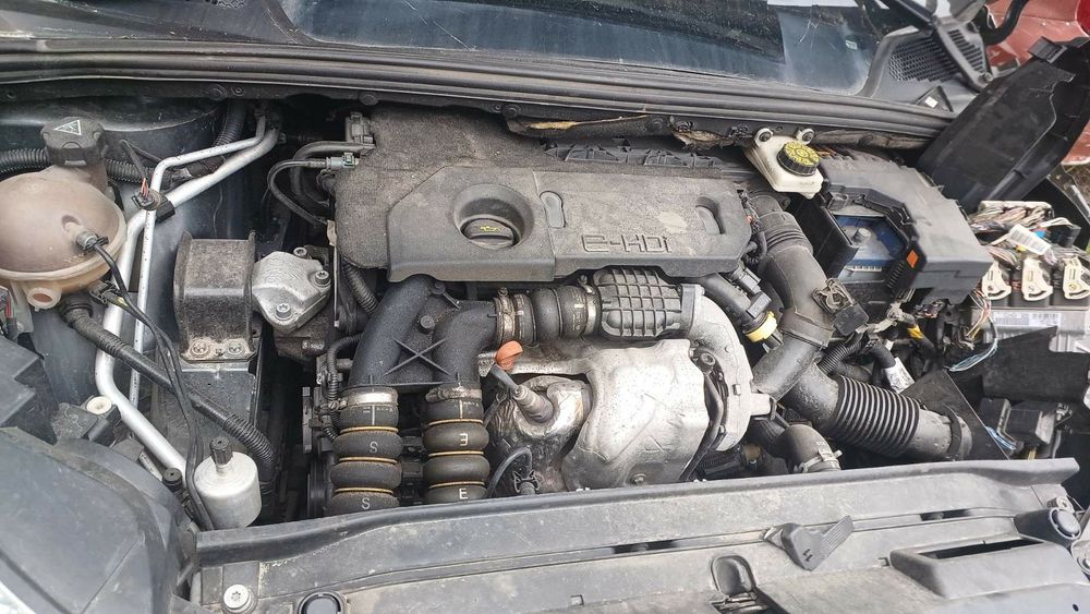 Дверь двери крышка багажника ситроен ц4 CITROEN c4 B7