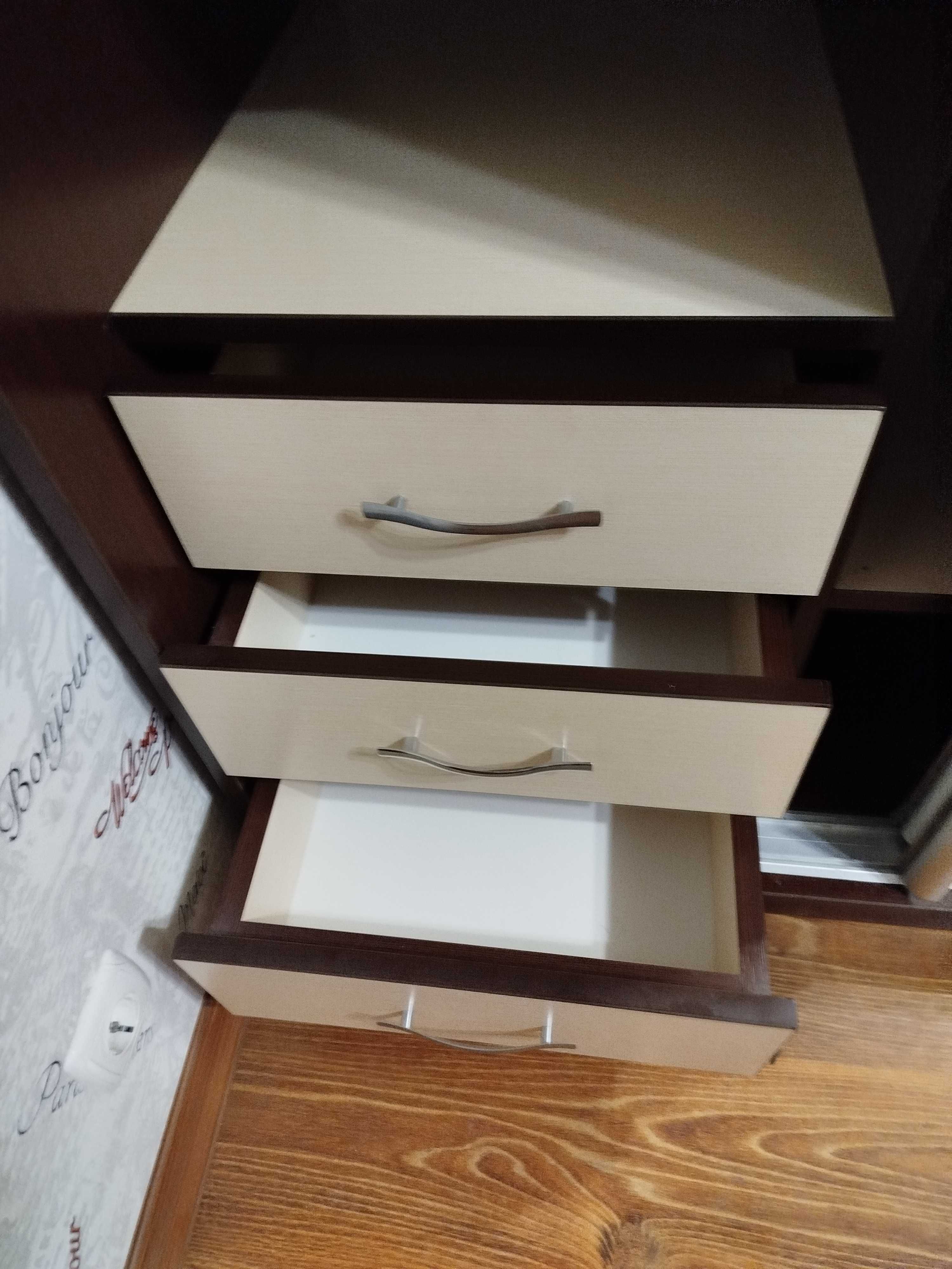 Продам шафу-купе в хорошому стані