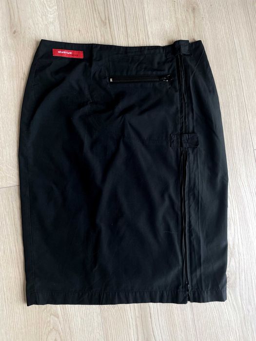 Saia preta travada com fecho lateral Skunk Funk