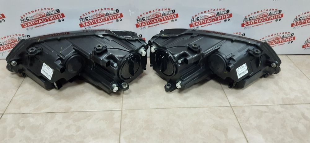 Фара "L/R" VW Jetta Original Hella
