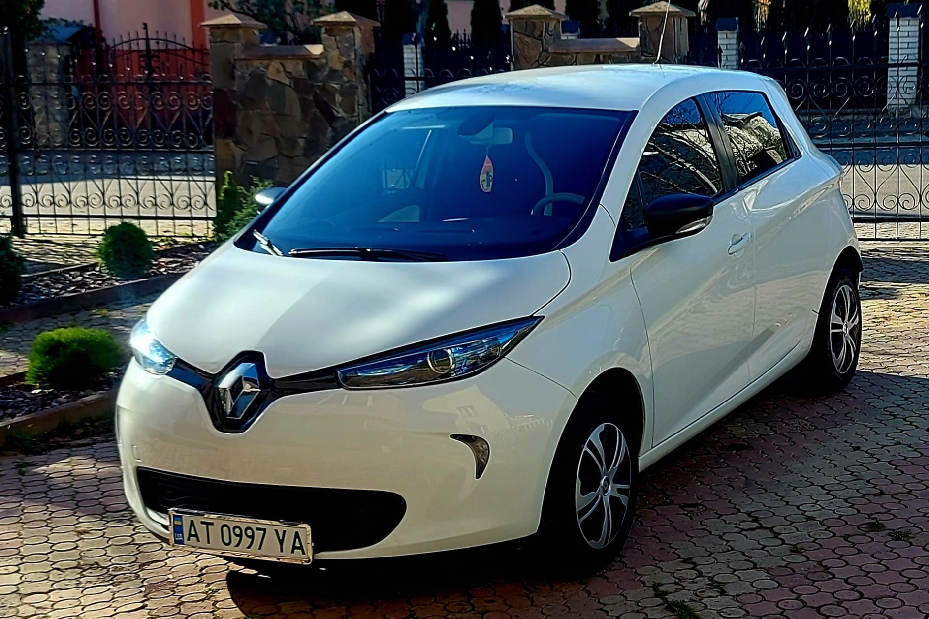 Продам Renault Zoe Q210 41kw