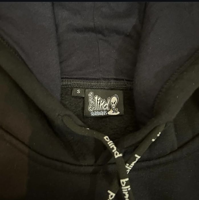 Blind hoodie opium
