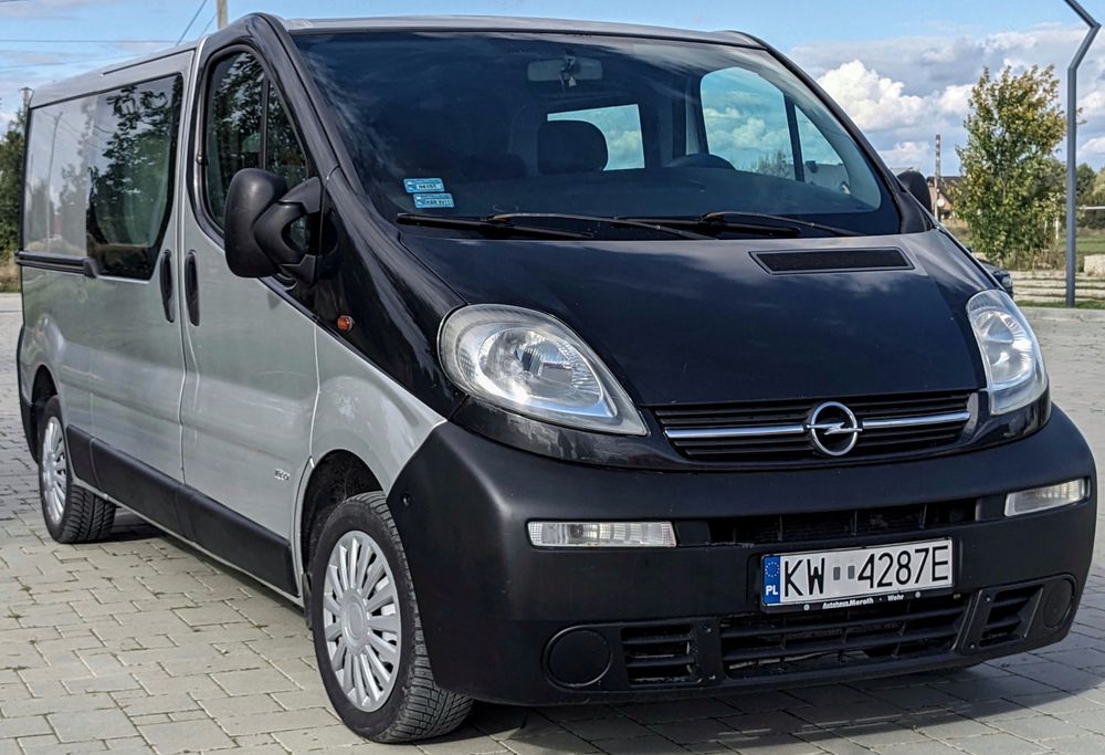 Opel Vivaro 1.9TDI 6ступка MAXI база оригінальний груз-пас в Україні