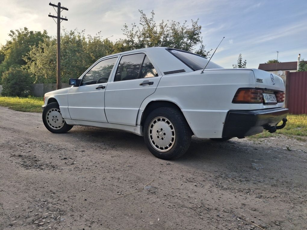 Продам Мерседес 190