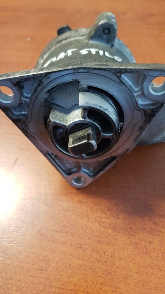 Pompa vacum Fiat Stilo 1.9 JTD 46771  105
