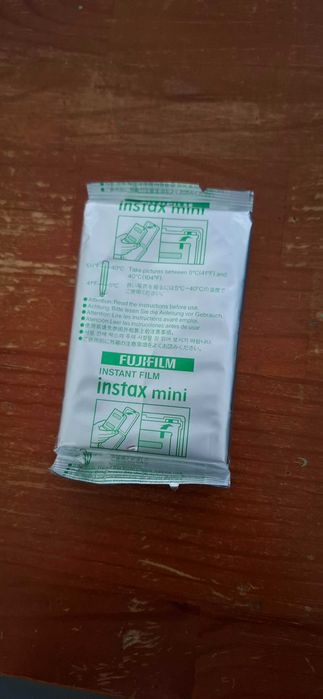 FUJIFILM instax mini 40 - com capa protectora mais pack de filme