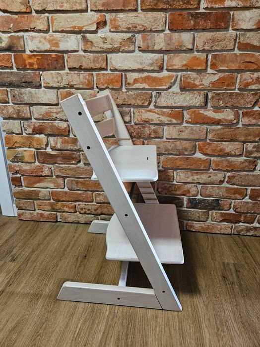 Krzesełko które rośnie razem z dzieckiem Stokke Tripp Trapp