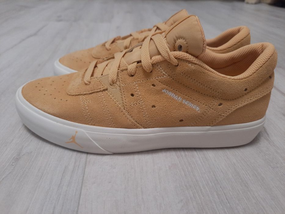 Оригінальні чоловічі кросівки AIR JORDAN SERIES BROWN DN1856-200