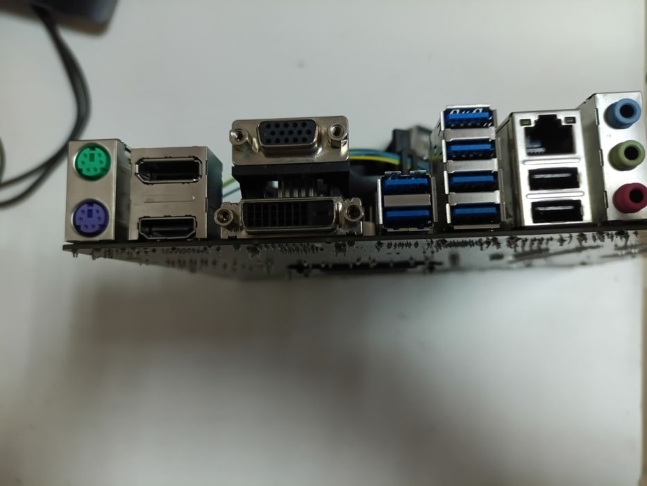 Płyta główna Asus plus procesor i3 7100