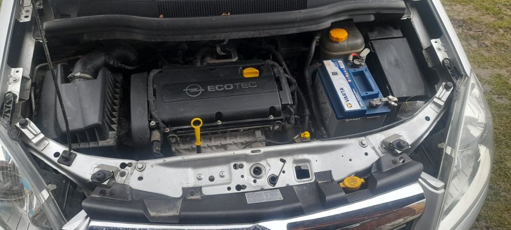 Продам автомобіль Опель Zafira