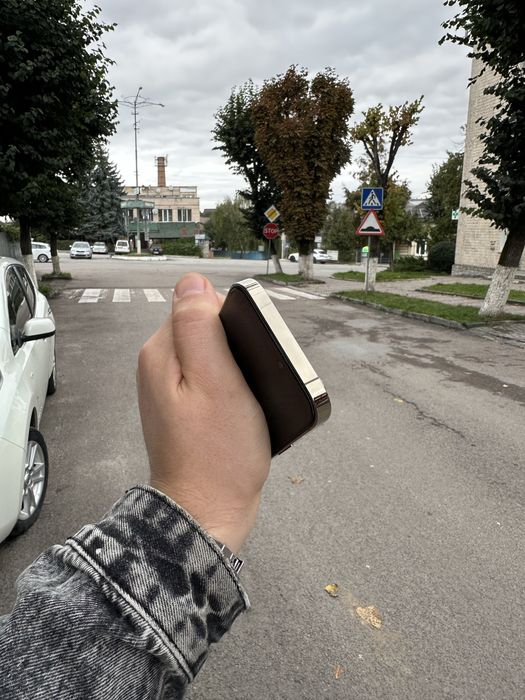 Apple iPhone 14 Pro 128Gb Gold Фіз Сім в ідеальному стані від власника