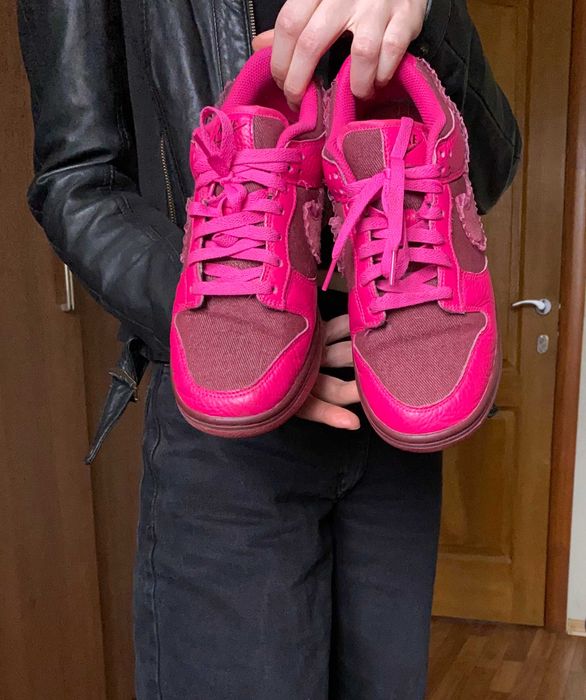 Nike Dunk Low Valentine’s Day (2022)
