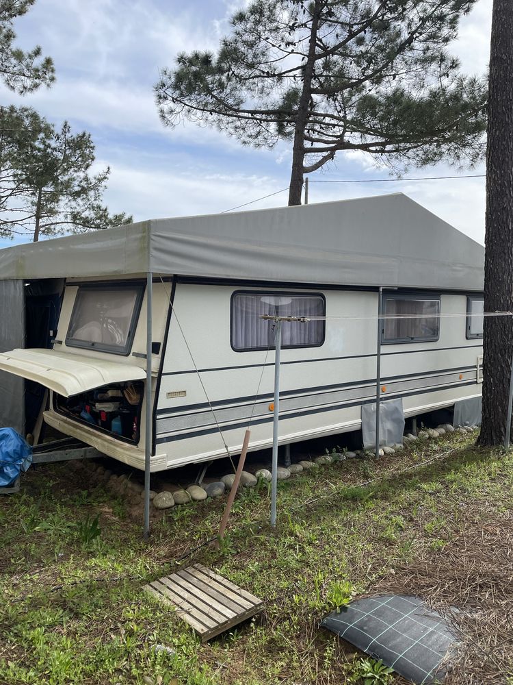 Cobertura de roulote ou tenda