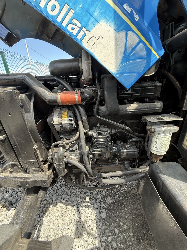Трактор New Holland TL105к.с.