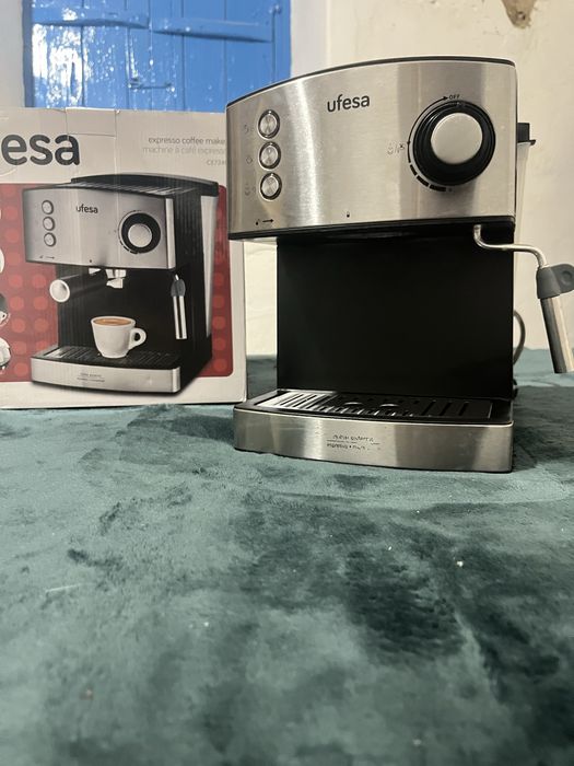 Maquina cafe expresso da (ufesa)