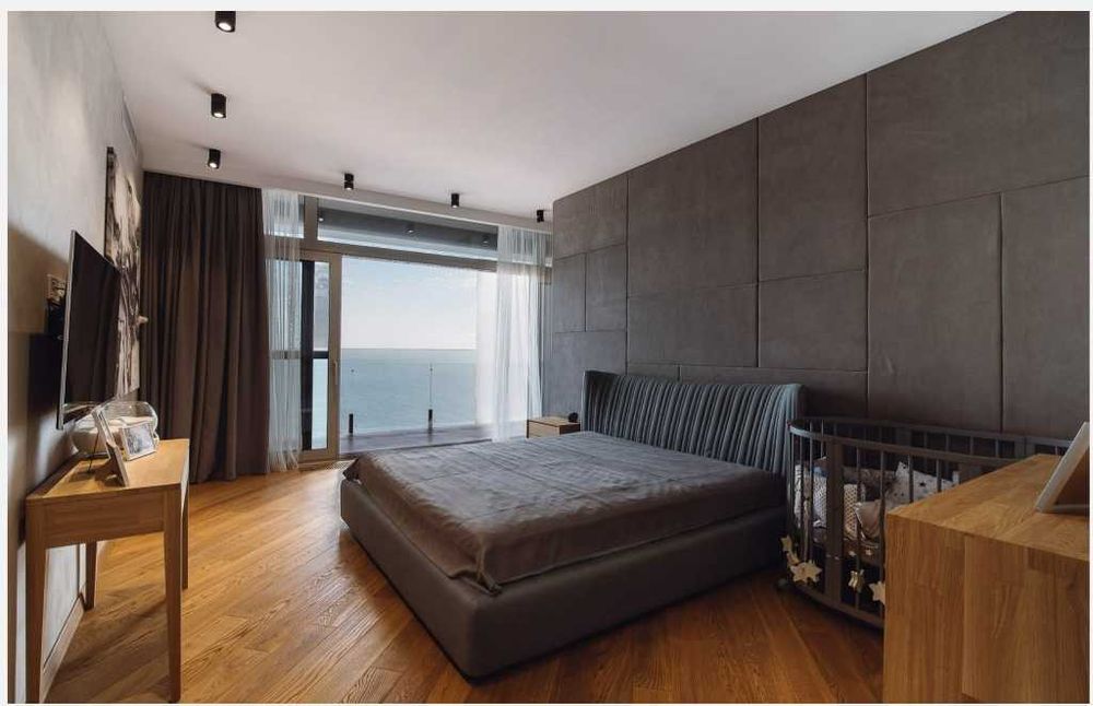 Высокотехнологичный современный дом 1-я линия моря Аркадия