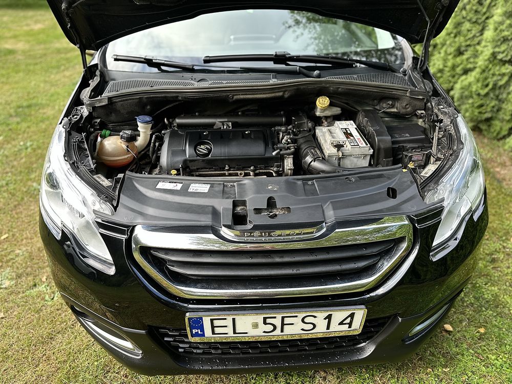 Peugeot 2008 1.6 benzyna + gaz, hak, automat, świetny stan