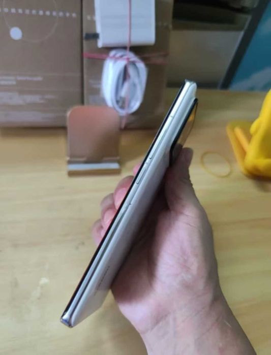 Xiaomi 13pro 12+256 CN