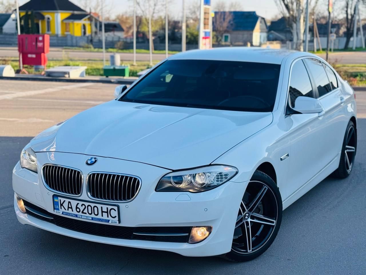 Легковой автомобиль BMW
